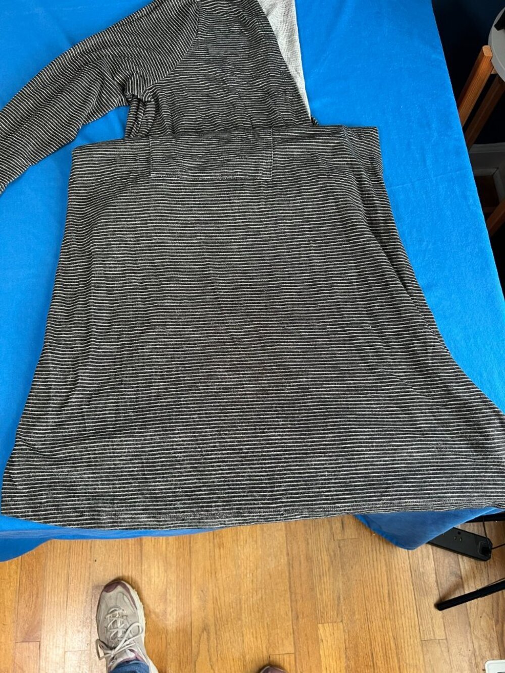 Lularoe Sarah Duster Cardigan Floor Length Open Front Design Gray/White L - Picture 2 of 8